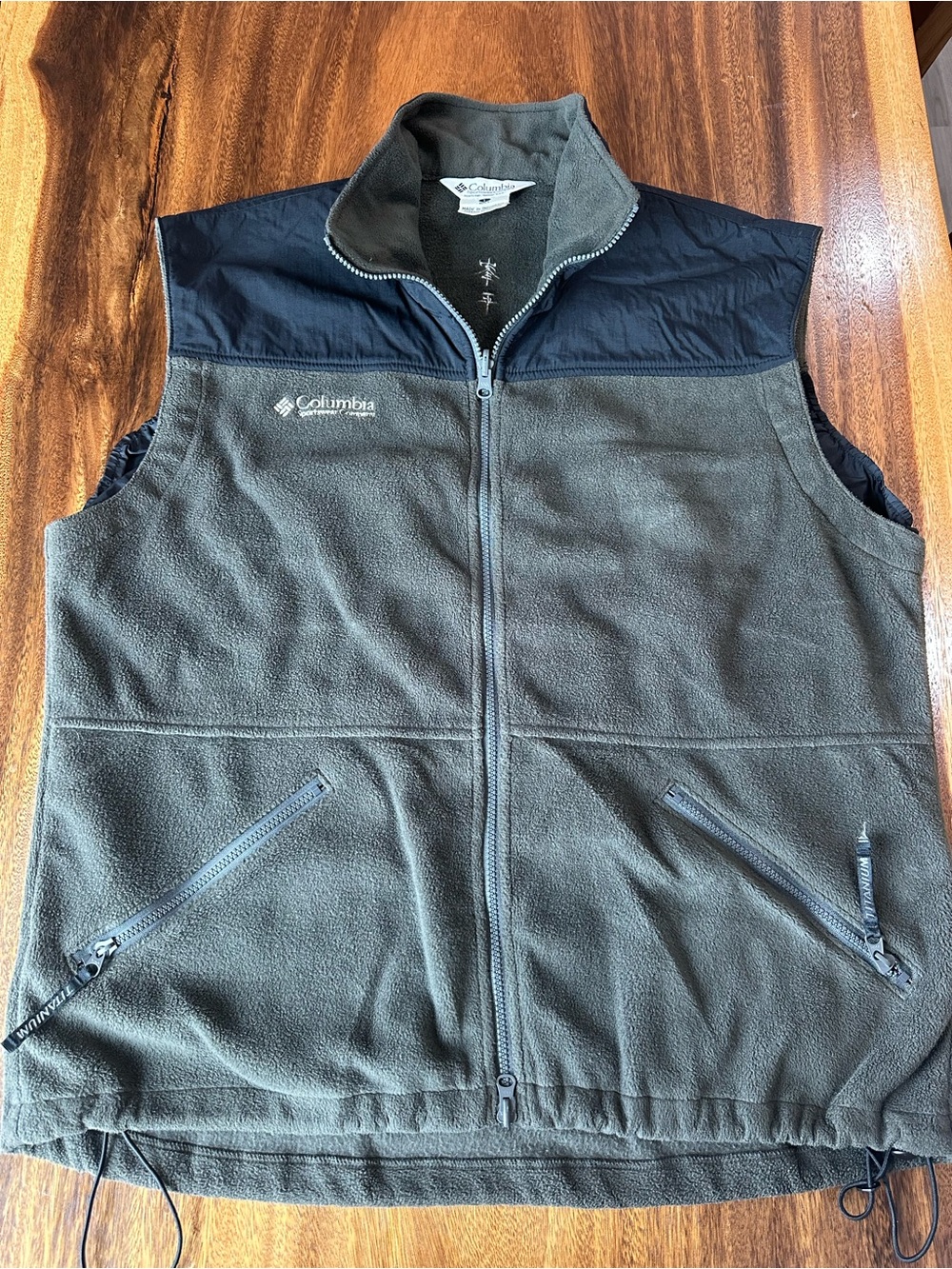 Vintage ‘00 Y2K Columbia Titanium Fleece Vest Black Olive Full Zip Men’s Sz L